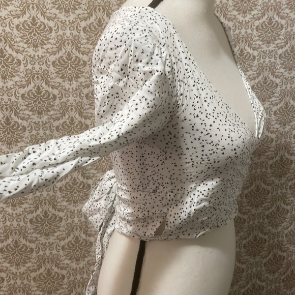 Divided white and black crop wrap long sleeve top - Picture 4 of 6